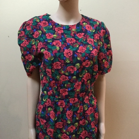 Vintage Floral Dress - Picture 2 of 14